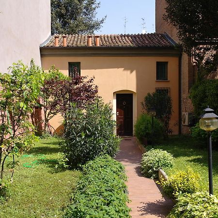 Il Giardino Fiorito Ferrara Exterior foto