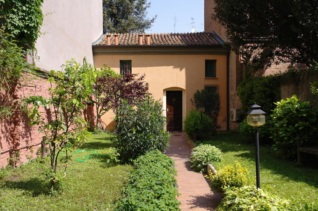 Il Giardino Fiorito Ferrara Exterior foto